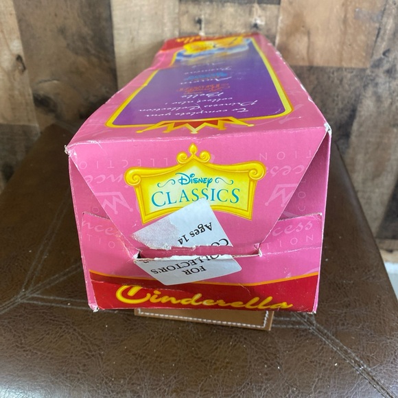 Disney Princess Cinderella Porcelain 16" vintage doll Limited Edition 1998 - Picture 12 of 14